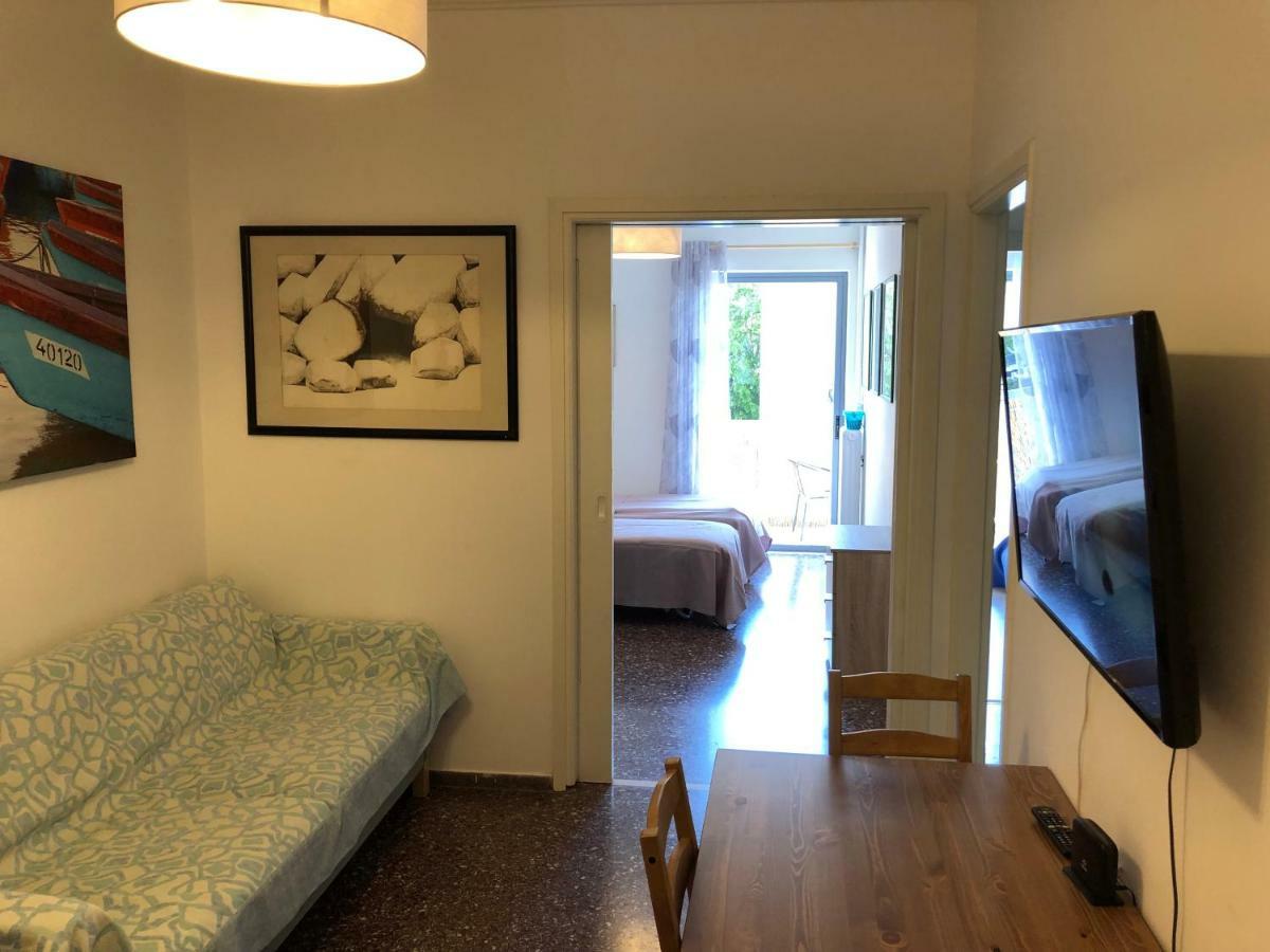 Metaxourgio Spacious Two Bedroom Apartment Athen Eksteriør billede