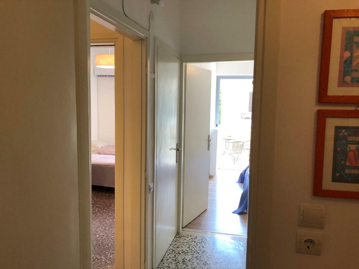 Metaxourgio Spacious Two Bedroom Apartment Athen Eksteriør billede
